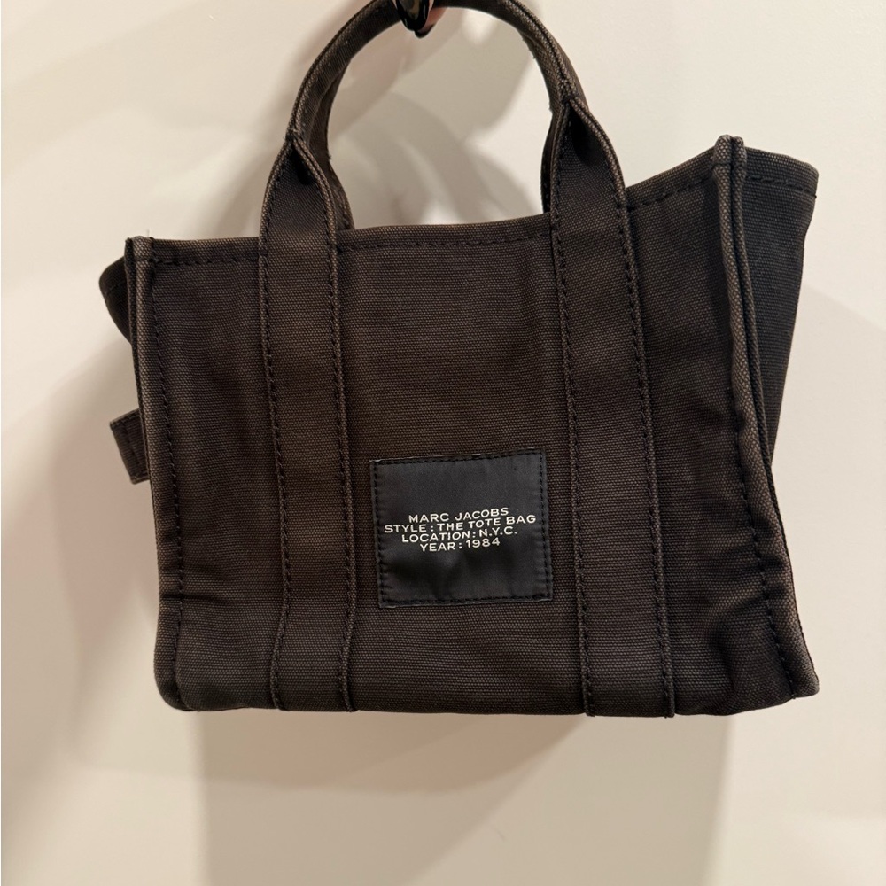 Marc Jacobs The Tote Bag Small - Picture 3 of 6